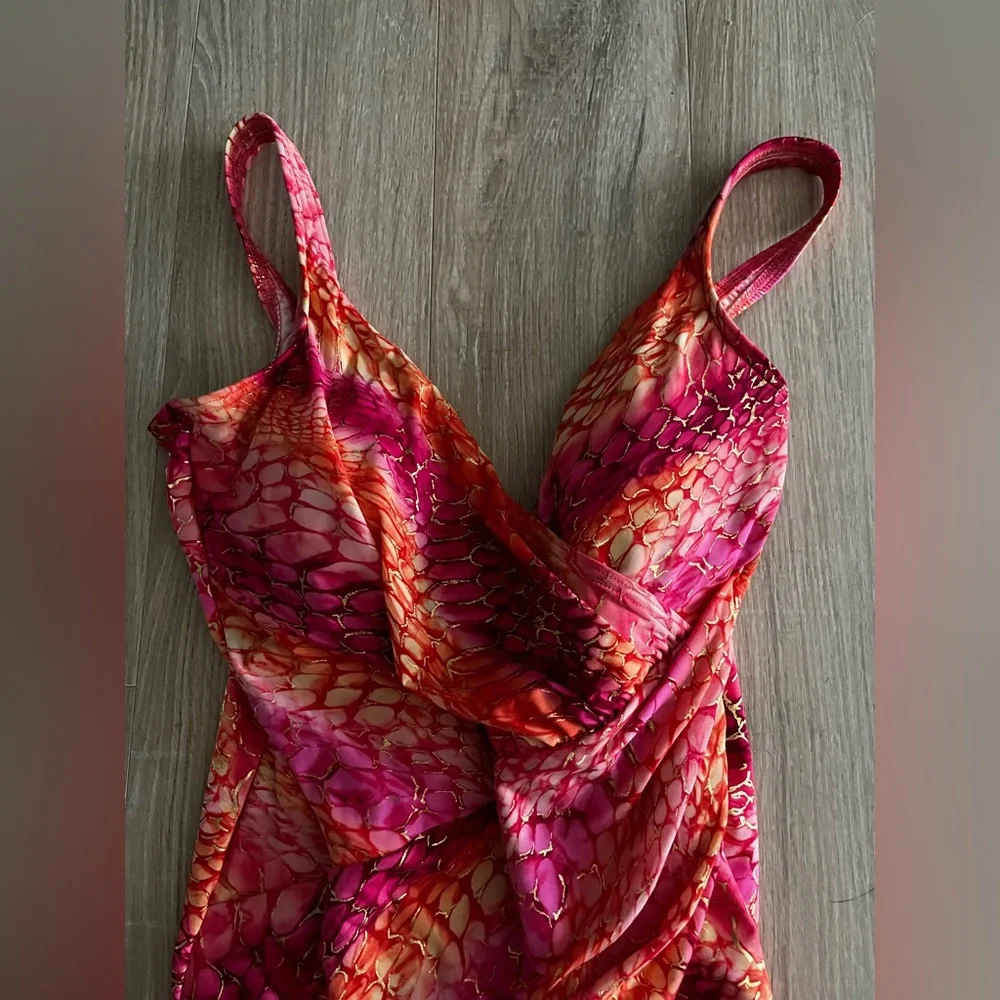 Miraclesuit Women’s Rock Show Oceanus Coral One Piece Swimsuit - Size 16 - Picture 4 of 11